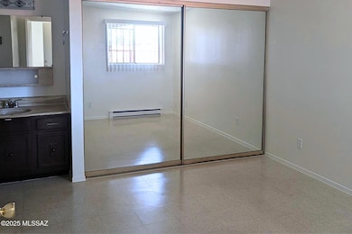 2625 N Alvernon Way unit F4, Tucson, AZ 85712 - photo 6