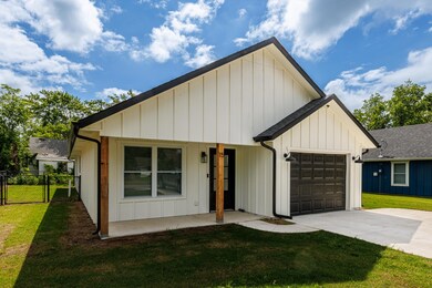 15 S Ora St, Pryor, OK 74361 - photo 4