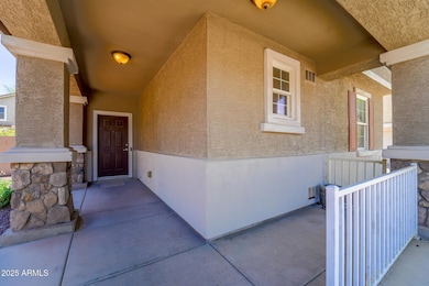 2337 E Fraktur Rd-06