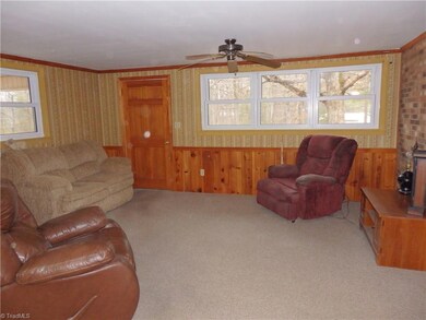 1437 Briles Dr, Asheboro, NC 27205 - photo 3