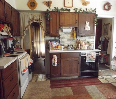 174 Stenzil St, North Tonawanda, NY 14120 - photo 6