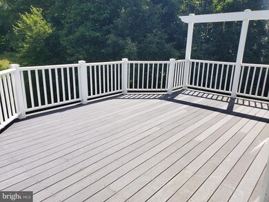 6827 Averbach Ct, Warrenton, VA 20187 - photo 6