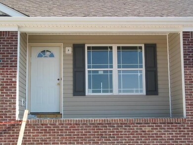 2008 Chris Dr, Lawrenceburg, KY 40342 - photo 2