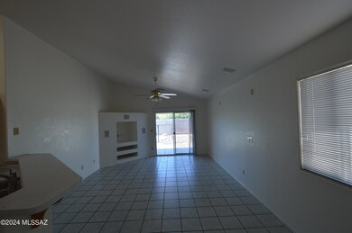 6458 E Cyclone Dr, Tucson, AZ 85730 - photo 5