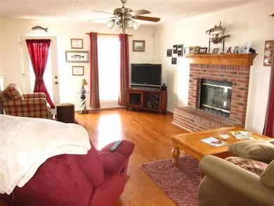 102 Hudson Ln, Jacksonville, NC 28540 - photo 4