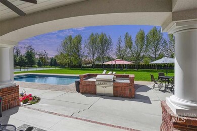 2217 W Autumn Crest Ct, Eagle, ID 83616 - photo 2