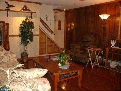 310 N 14th St, Reading, PA 19604 - photo 3