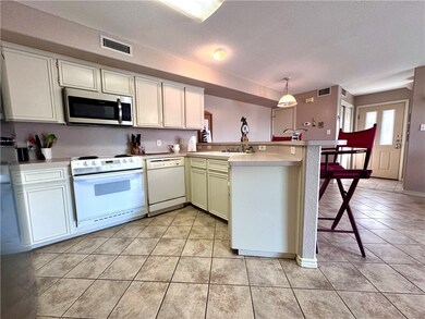 15125 Leeward Dr unit 10, Corpus Christi, TX 78418 - photo 7