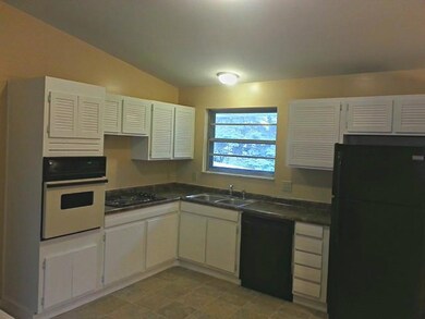 1319 Thurell Rd, Columbus, OH 43229 - photo 2