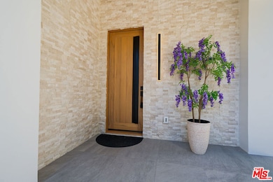 19235 Strathern St, Reseda, CA 91335 - photo 3