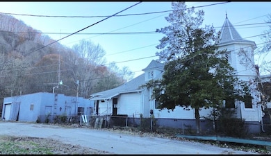 418 Front St, Vanceburg, KY 41179 - photo 3