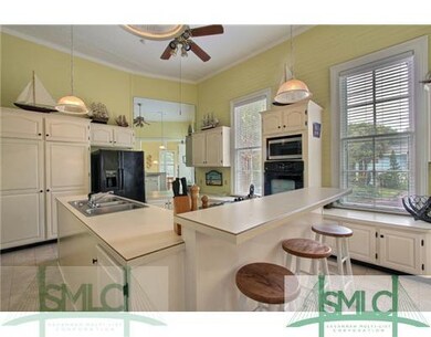 Kitchen. Large fully equipped kitchen