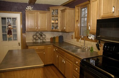 4880 kitchen1-small