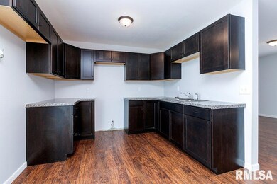 5315 Davie St, Davenport, IA 52806 - photo 2