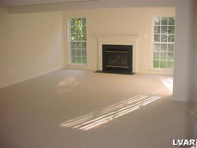 4600 Jasmine Dr, Center Valley, PA 18034 - photo 2