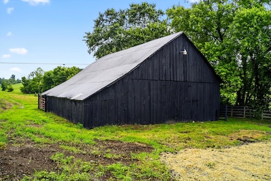 3056 Irvine Rd, Winchester, KY 40391 - photo 5