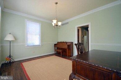 5718 Saint Albans Way, Baltimore, MD 21212 - photo 3