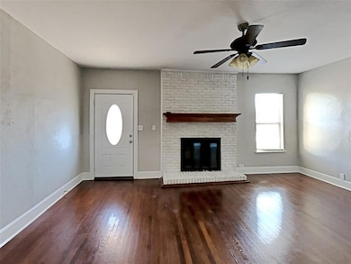 604 Casa Linda St, Ennis, TX 75119 - photo 3