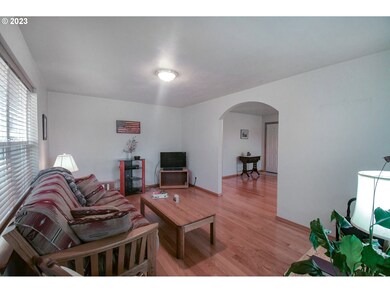 1083 Tyson Ln, Eugene, OR 97404 - photo 5