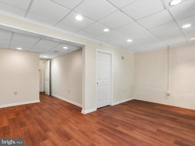 1175 Fairchild Ave, Hagerstown, MD 21742 - photo 5