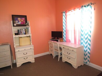 Office/flex room