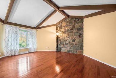 52337 Carriage Hills Dr, South Bend, IN 46635 - photo 4