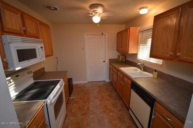 6635 Burpee Dr S, Jacksonville, FL 32210 - photo 5