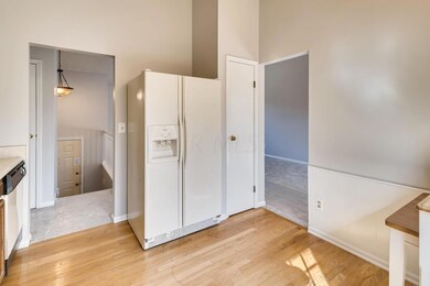 3671 Dinsmore Castle Drive-large-013-5-K
