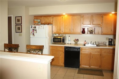 164 Shiloh Ct, Whitehall, PA 18052 - photo 4