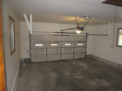 804 SE 11th St, Washington, IN 47501 - photo 4