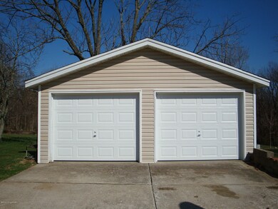 9205 Pennsylvania Run Rd, Louisville, KY 40228 - photo 4