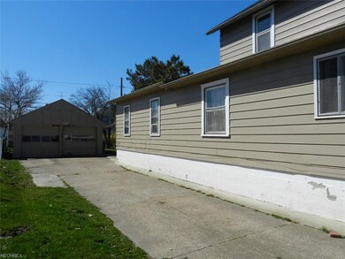 2220 E 29th St, Lorain, OH 44055 - photo 3