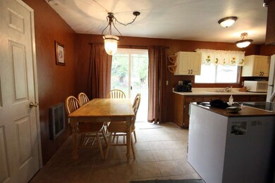 1815 4th St NE, East Wenatchee, WA 98802 - photo 3