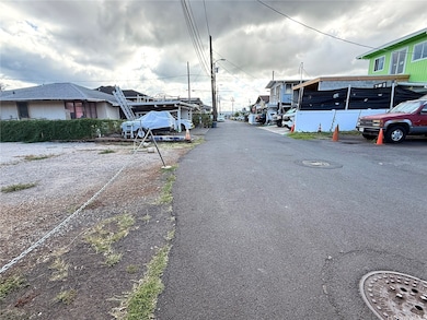 1041 Kama Ln, Honolulu, HI 96817 - photo 3