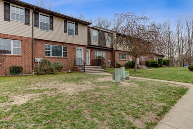 02Front_Exterior