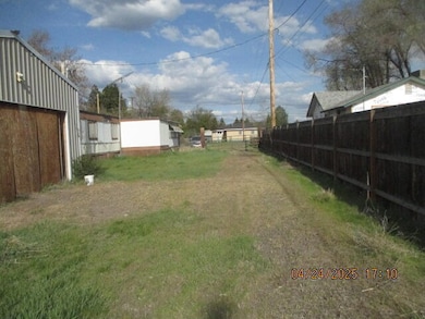 2914 Bisbee St, Klamath Falls, OR 97603 - photo 4