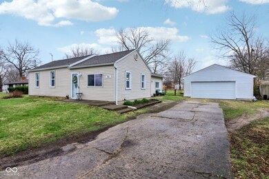 621 N Jones St, Ingalls, IN 46048 - photo 2