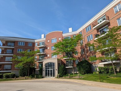 351 Town Place Cir unit 402, Buffalo Grove, IL 60089 - photo 2