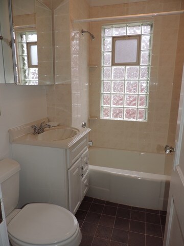 257 N Walnut St, Elmhurst, IL 60126 - photo 7