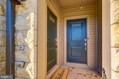 44848 Tiverton Square, Ashburn, VA 20147 - photo 2