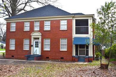 E Fairview frontage
