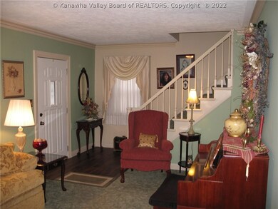 1314 Grosscup Ave, Dunbar, WV 25064 - photo 5