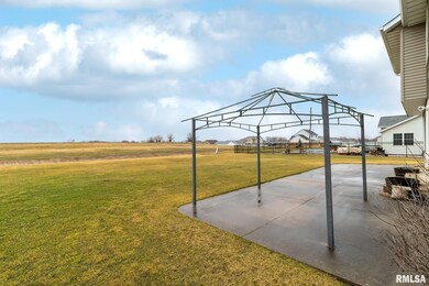 1314 W 62nd Ct, Davenport, IA 52806 - photo 2