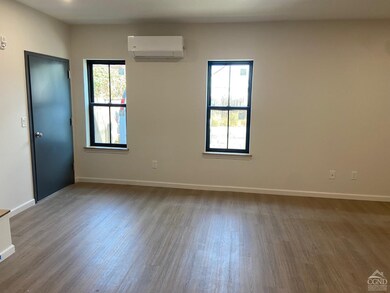432 Warren St unit 1R, Hudson, NY 12534 - photo 2