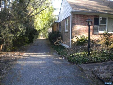 2505 Deepwood Dr, Wilmington, DE 19810 - photo 2