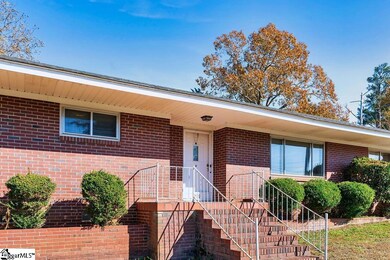 209 Belvue Dr, Union, SC 29379 - photo 4