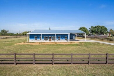 32612 Baethe Rd, Waller, TX 77484 - photo 2
