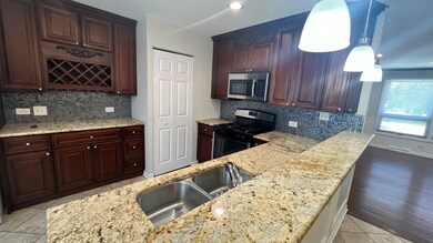 3321 Hickory Ln, Hazel Crest, IL 60429 - photo 4