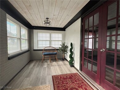 345 Ritchie Ave, Weirton, WV 26062 - photo 5