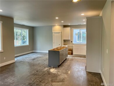 123 117th Place SE unit A, Everett, WA 98208 - photo 2